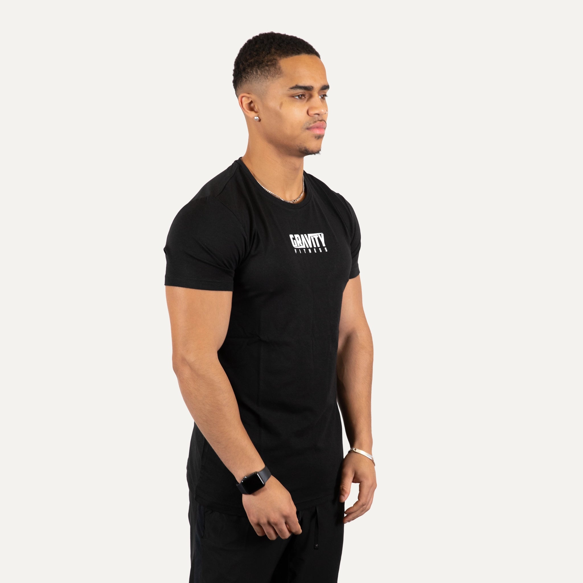 gravity-fitness-t-shirt-bamboo-lifestyle-nera-uomo-training image 2